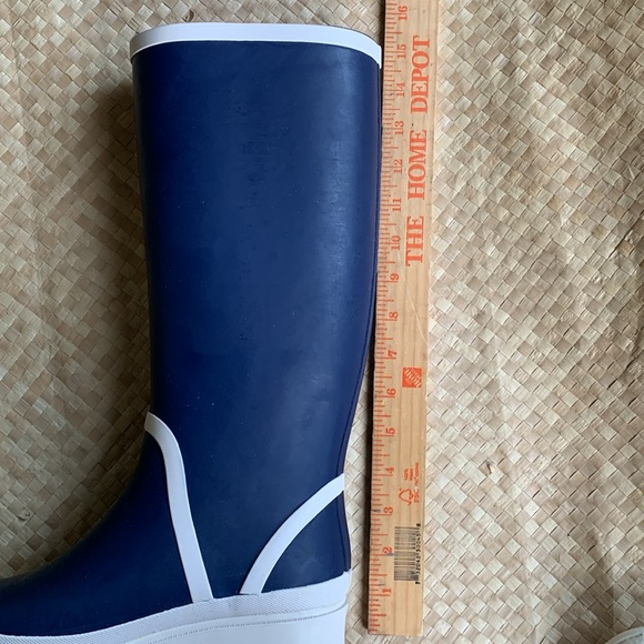 Lugsole Rainboots from JCrew - Picture 8 of 8